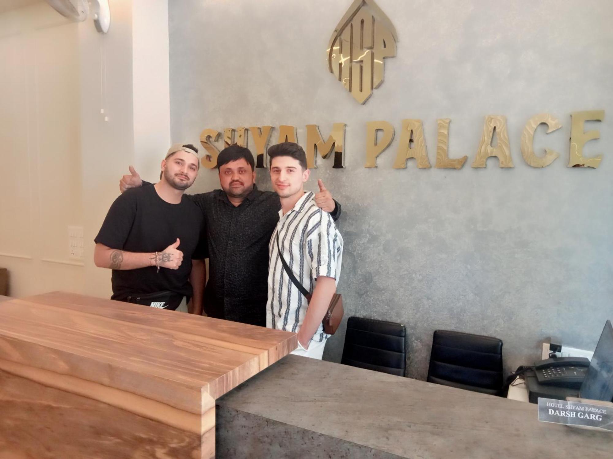 Hotel Shyam Palace India Agra 아그라 외부 사진